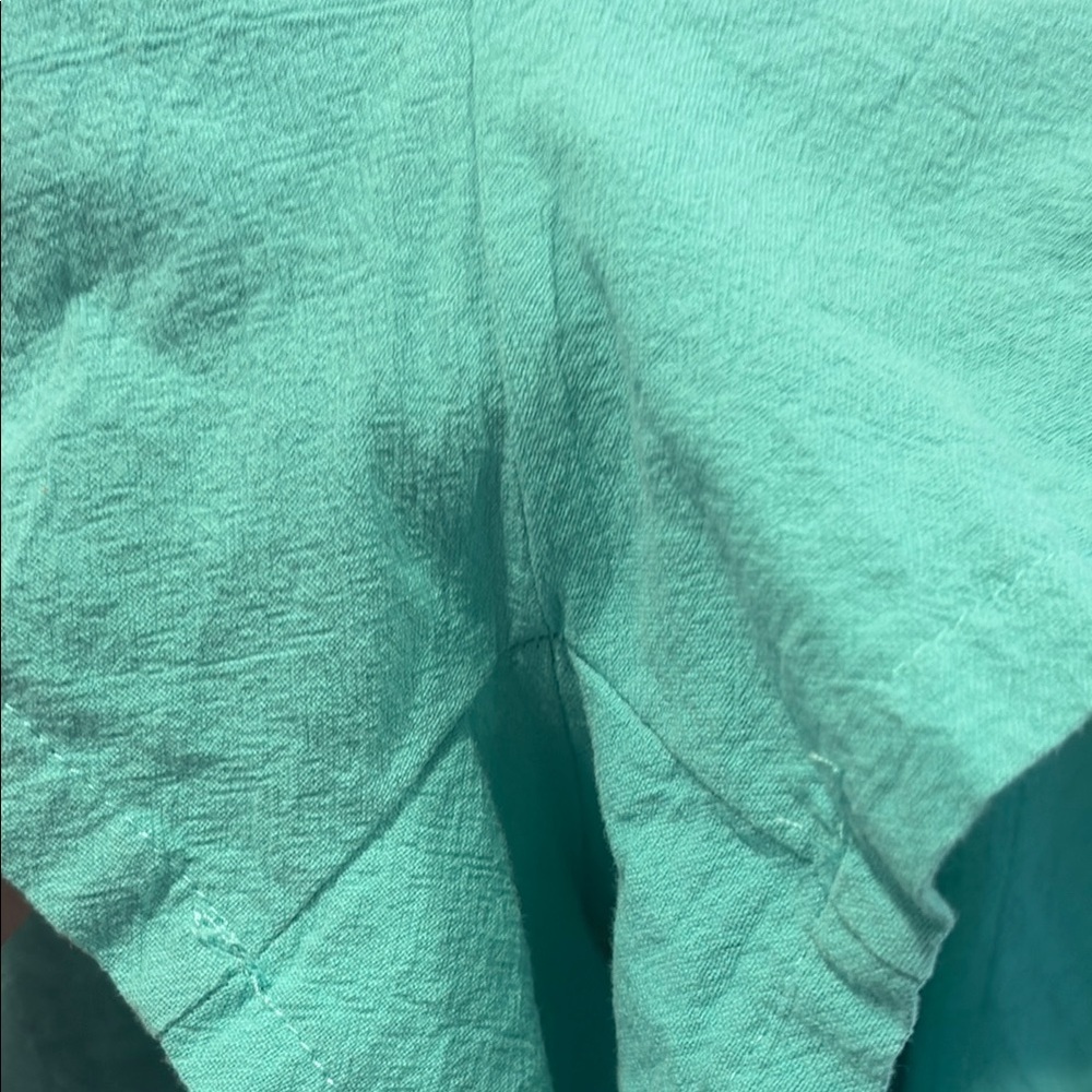 Green Sleeveless Boxy Romper - Picture 8 of 8